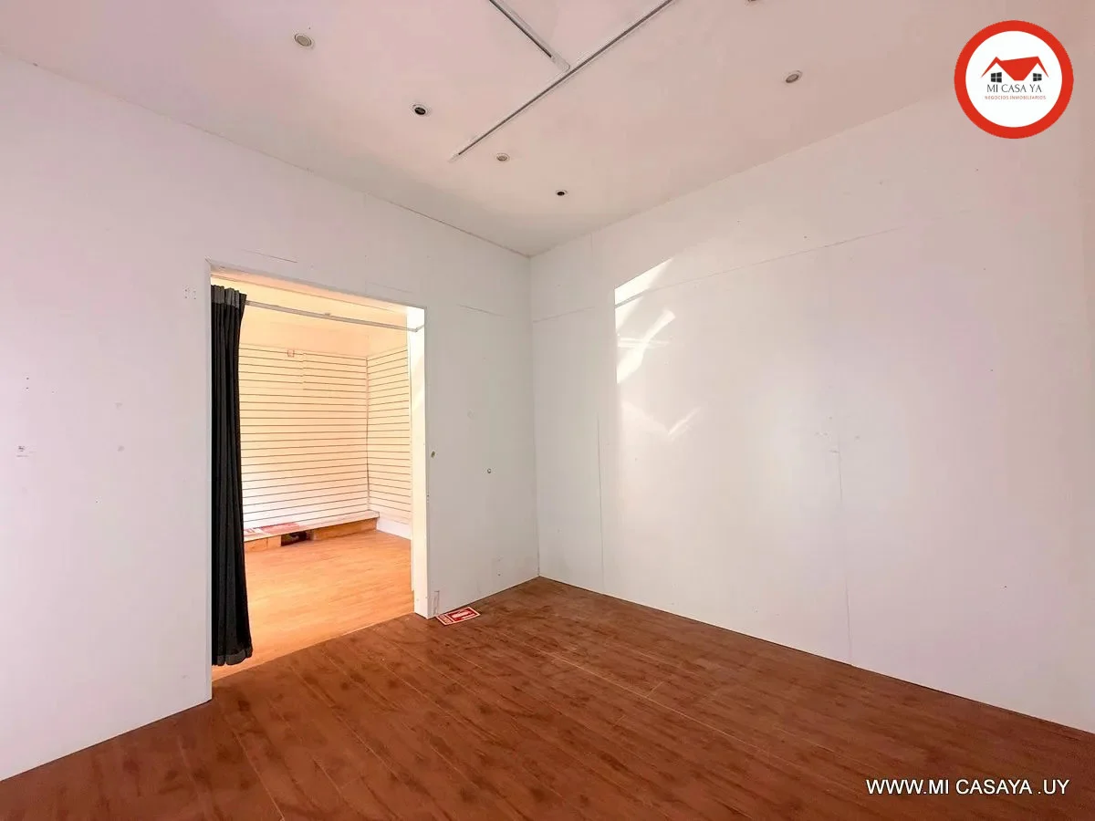 Local en La Comercial, propiedad 286737 -Imagen 11