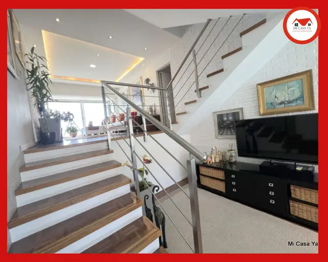 Venta destacado penthouse 3 dormitorios 2 baños barbacoa terraza balcón vistas increibles a la bahia