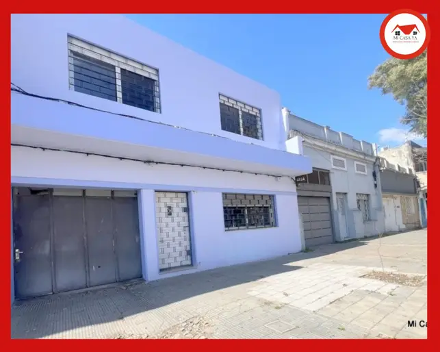 Venta casa padrón único y parking varios autos oportunidad única Jacinto Vera 3 dormitorios 2 baños patio impecable
