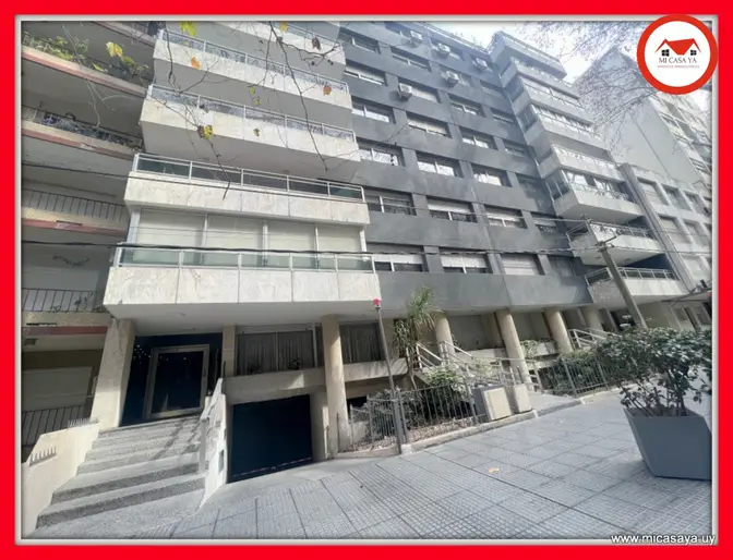 Alquiler hermoso apartamento Pocitos 3 o 4 dormitorios 3 baños garage a pocos metros de la rambla y mar