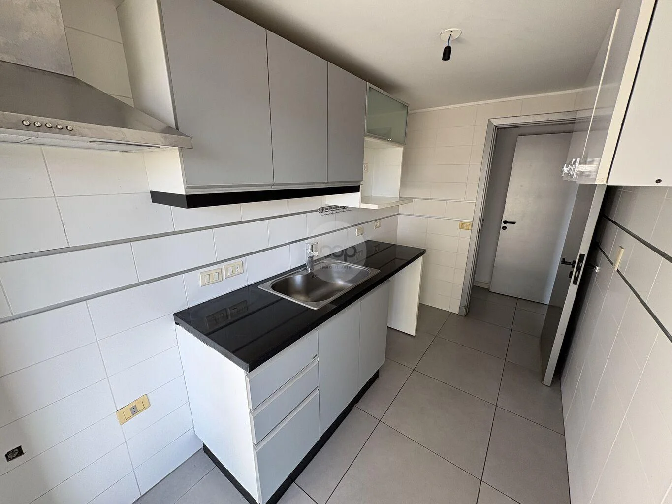 Apartamento en Av. Chiverta, propiedad 294101 -Imagen 13