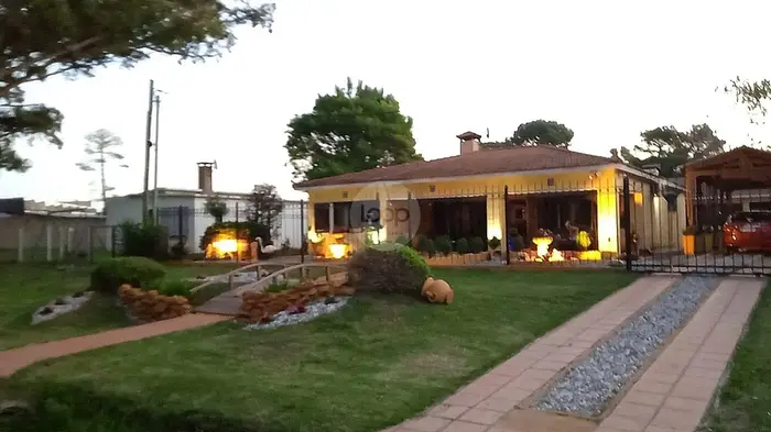 Venta Casa Parque del Plata - 4 Dormitorios, con piscina