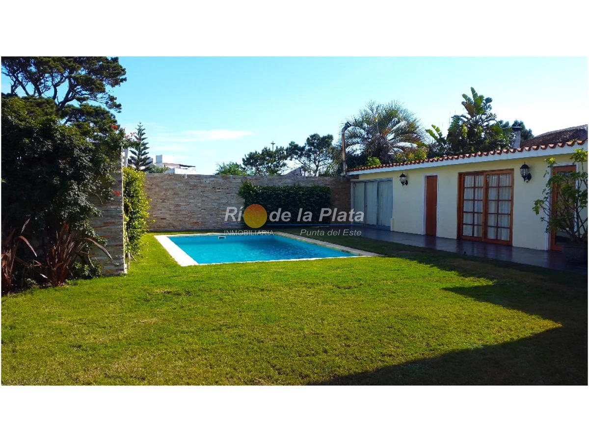 Casa en Playa Mansa, propiedad 142409 -Imagen 18