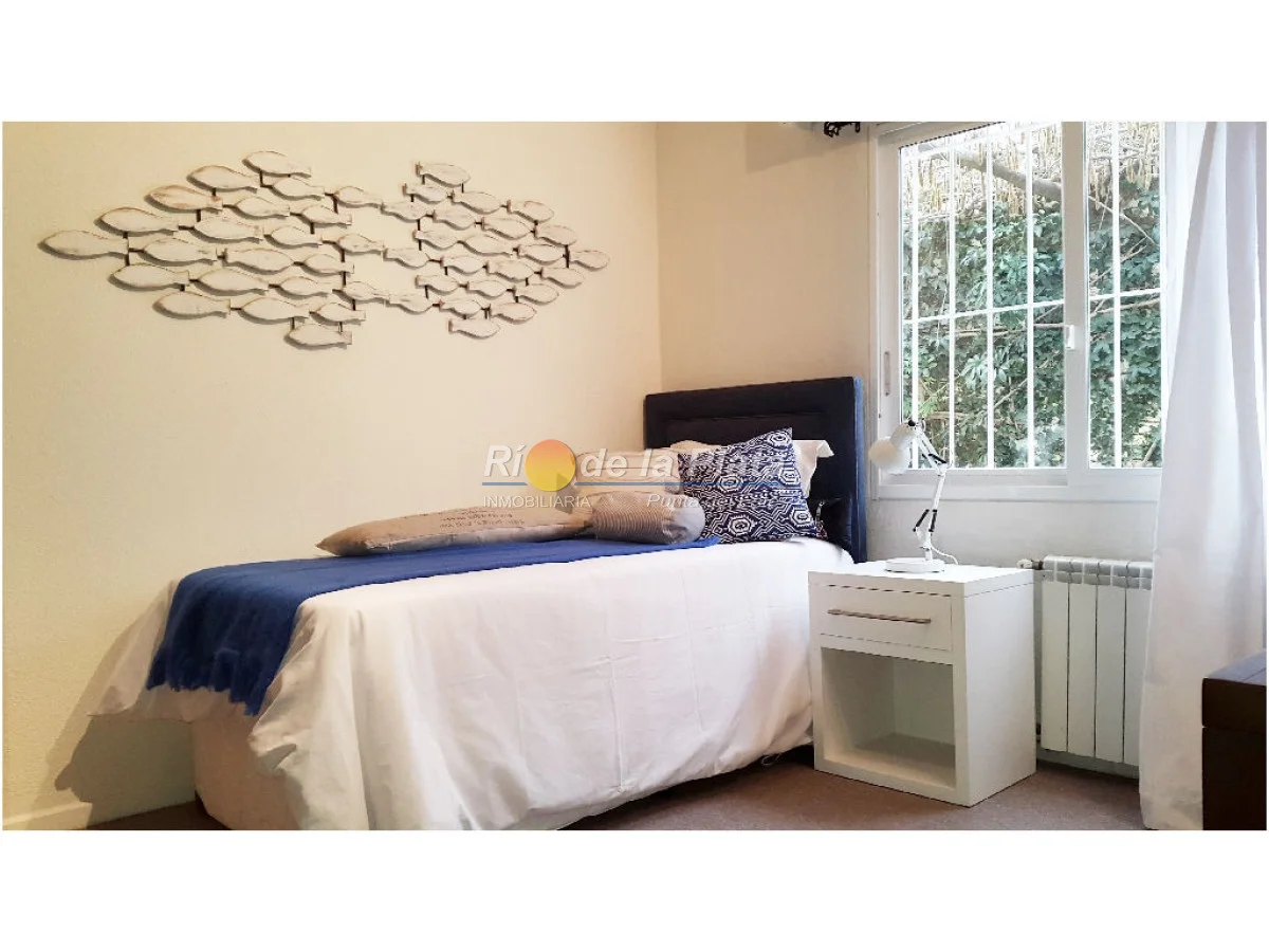 Casa en Playa Mansa, propiedad 142409 -Imagen 7