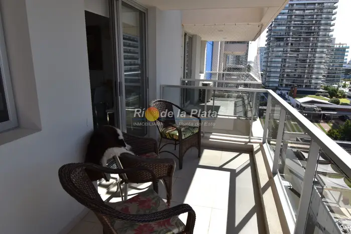 Depto en Punta del Este. Torre con servicios!