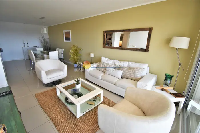 Wind Tower a 80 metros de Playa Brava