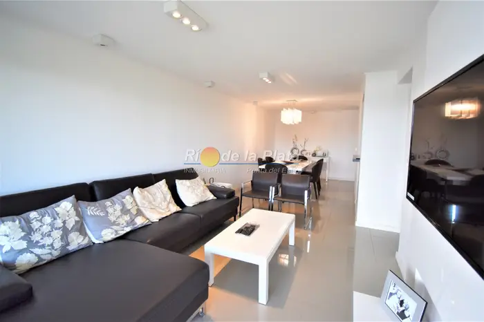 Wind Tower a 150 metros de Playa Brava