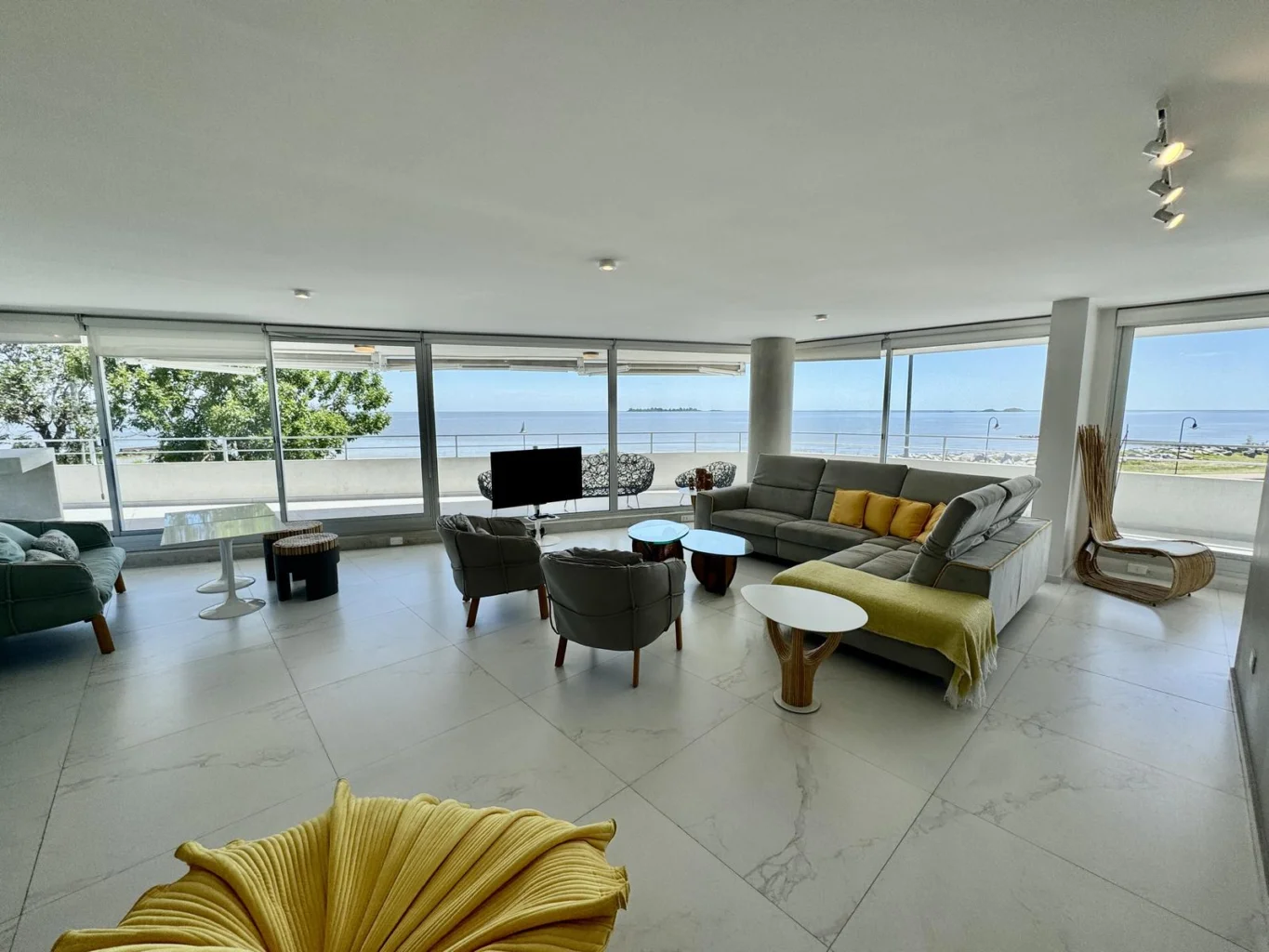 Apartamento en Rambla Costanera, propiedad 166631 -Imagen 2