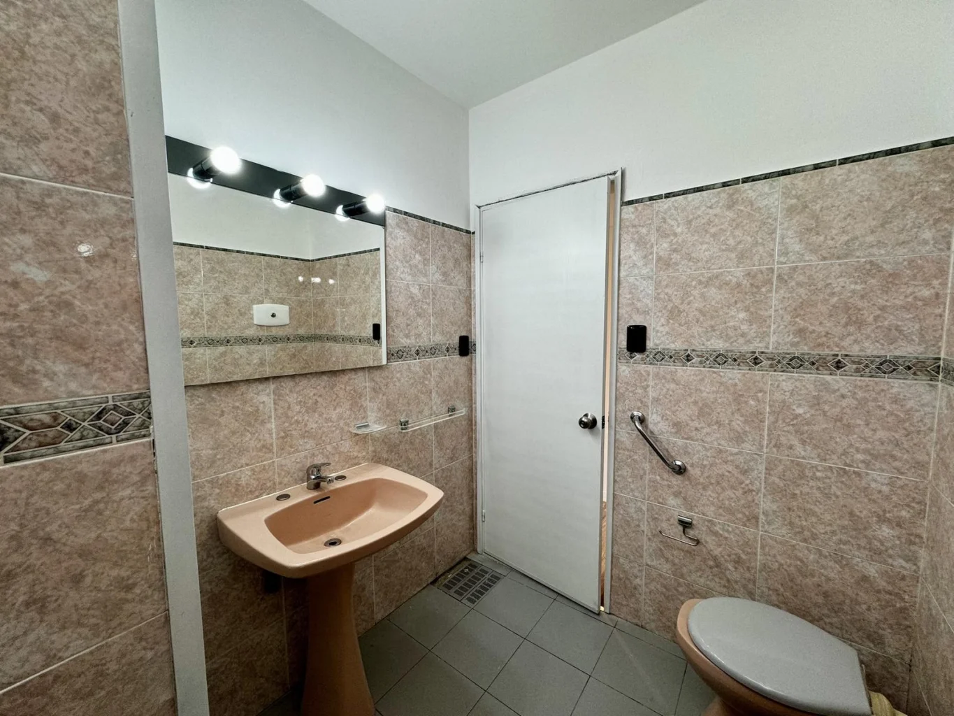 Casa en 2 Avenidas, propiedad 182597 -Imagen 16