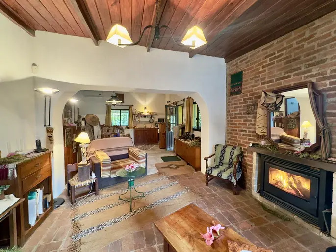 Casa en venta de 3 cómodos dormitorios, galpón y mucha naturaleza