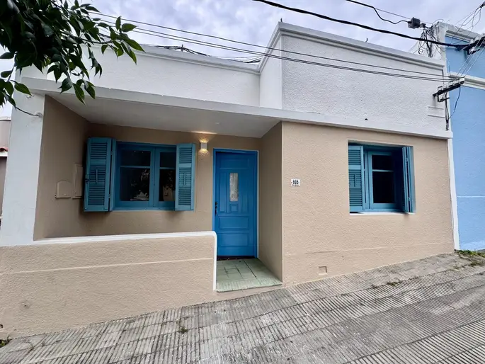 Casa en venta de 2 dormitorios y patio céntrica en Colonia