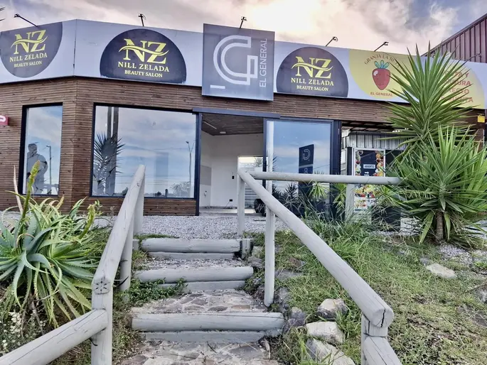 Alquiler de Local de 47 m2 sobre avenida en El General, Colonia del Sacramento