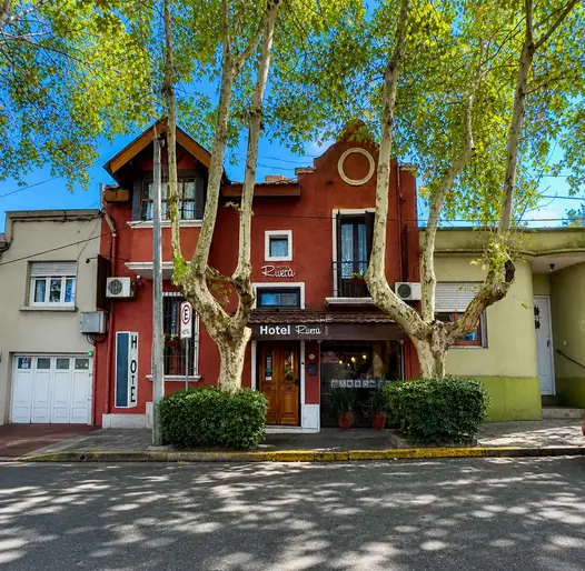 Venta de Hotel céntrico en Colonia del Sacramento