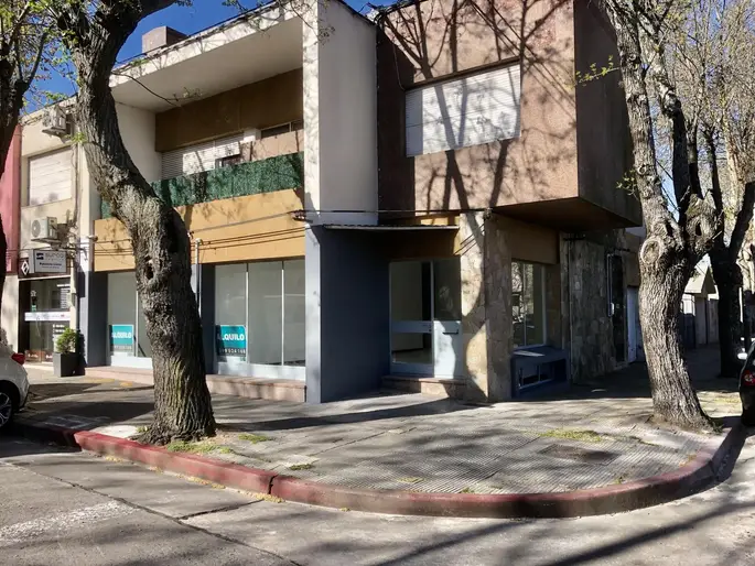 Venta de Locales comerciales céntricos en Colonia del Sacramento