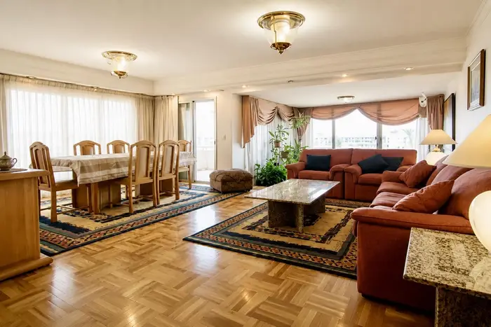 Venta de Apartamento de 4 dormitorios con balcón en Punta Carretas, Montevideo