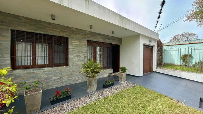 Casa en venta de 3 dormitorios en una sola planta Ref. 218