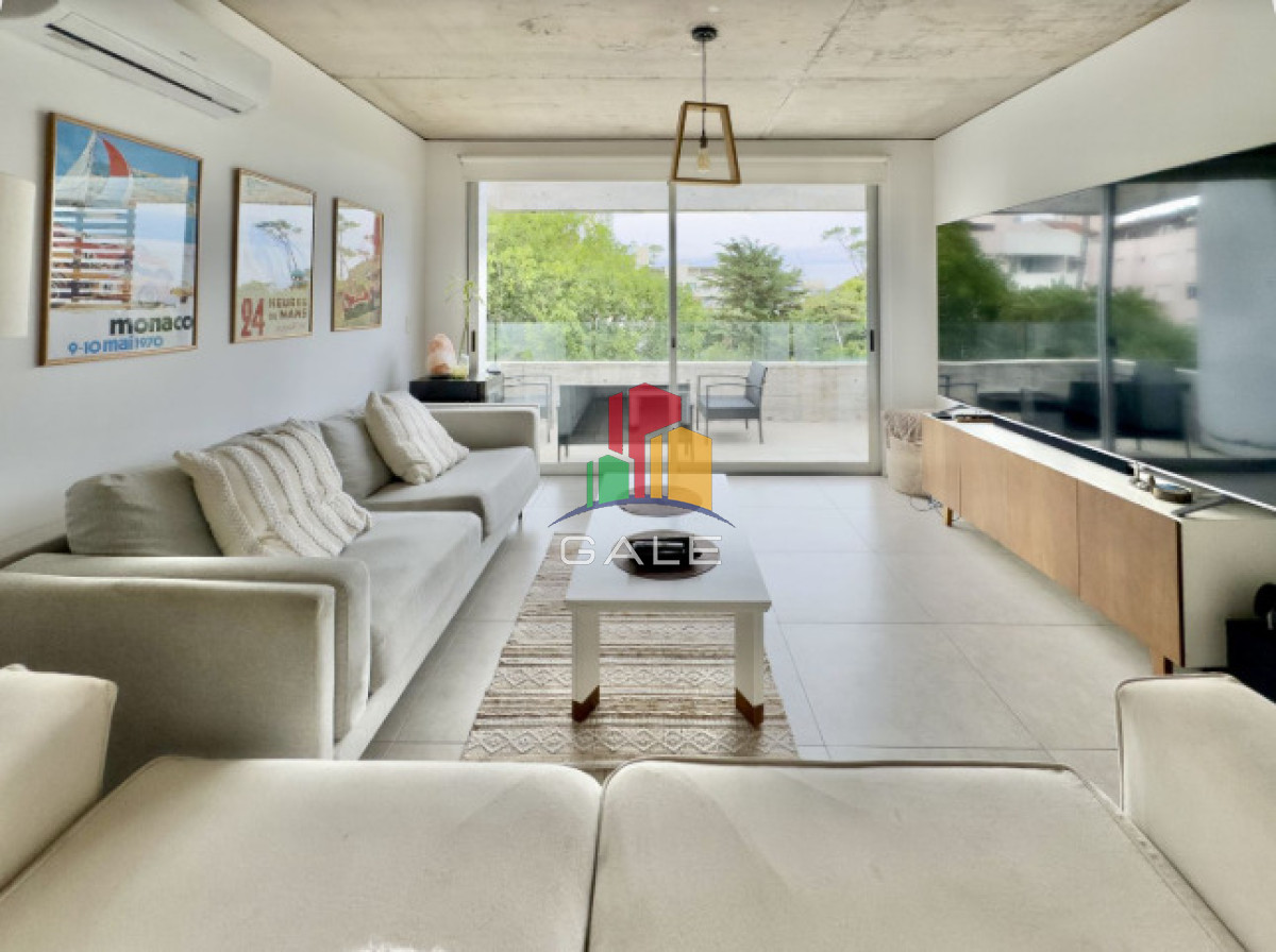 Apartamento en Playa Mansa, propiedad 274260 -Imagen 1