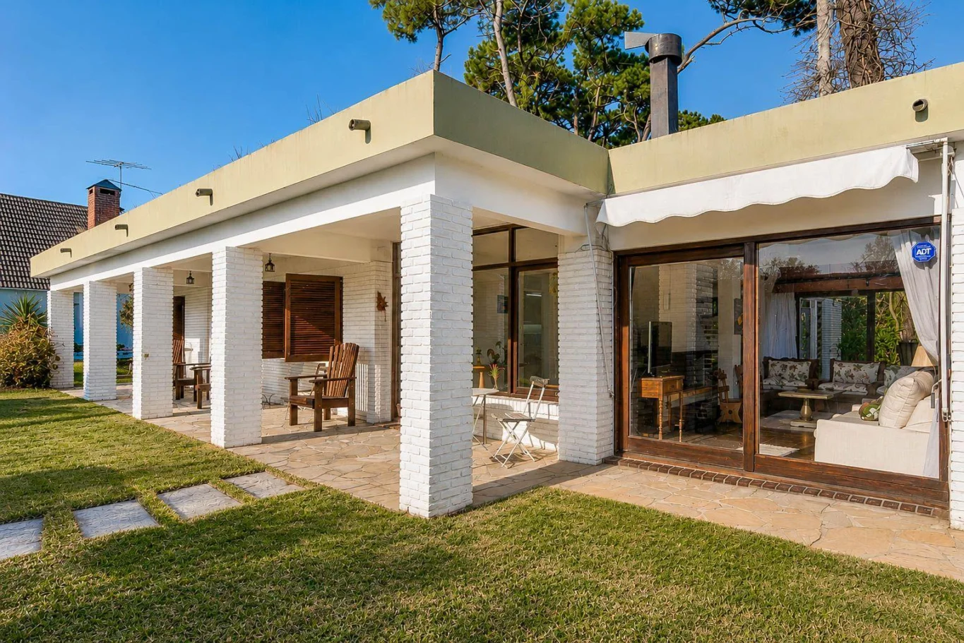 Casa en Playa Mansa, propiedad 275995 -Imagen 1