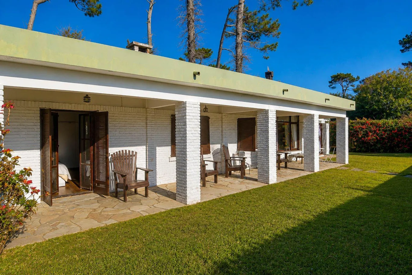 Casa en Playa Mansa, propiedad 275995 -Imagen 2