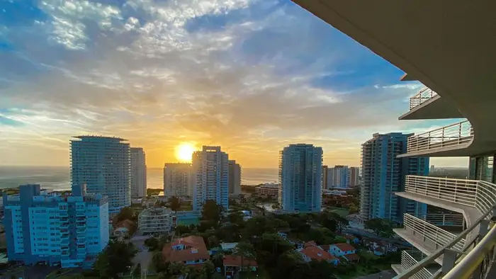 2 dormitorios Alexander Bvar Punta del este a metros de Enjoy