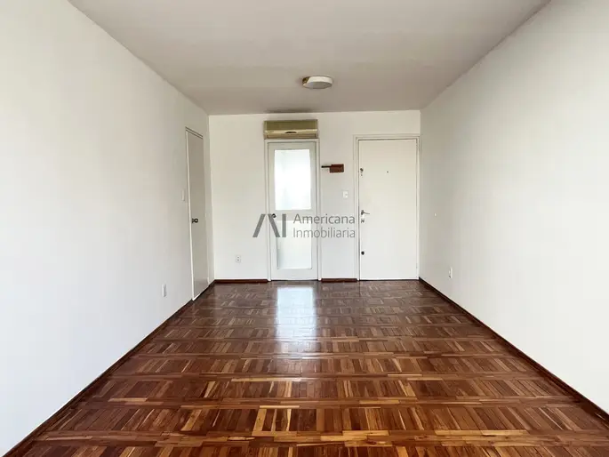 | ALQUILER | SOBRE AV. 8 DE OCTUBRE Y GARIBALDI | DOS DORMITORIOS | GARAJE. -
