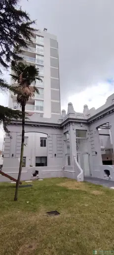 Apartamento en venta c/ cochera en Atahualpa
