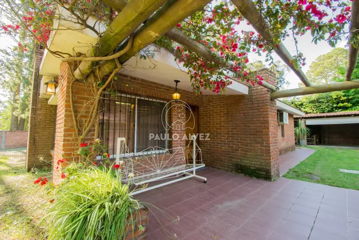 A 200 metros del mar. Propiedad con dos dormitorios, un baño. Jardín y barbacoa ideal para disfrutar,