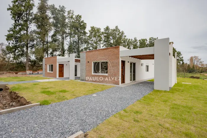 Casa Bruma 3 - Living-comedor, cocina, dos dormitorios uno en suite y baño completo