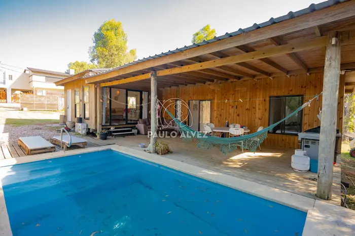 White House, ubicada en playa verde, zona ideal para veranear cuenta con piscina climatizada