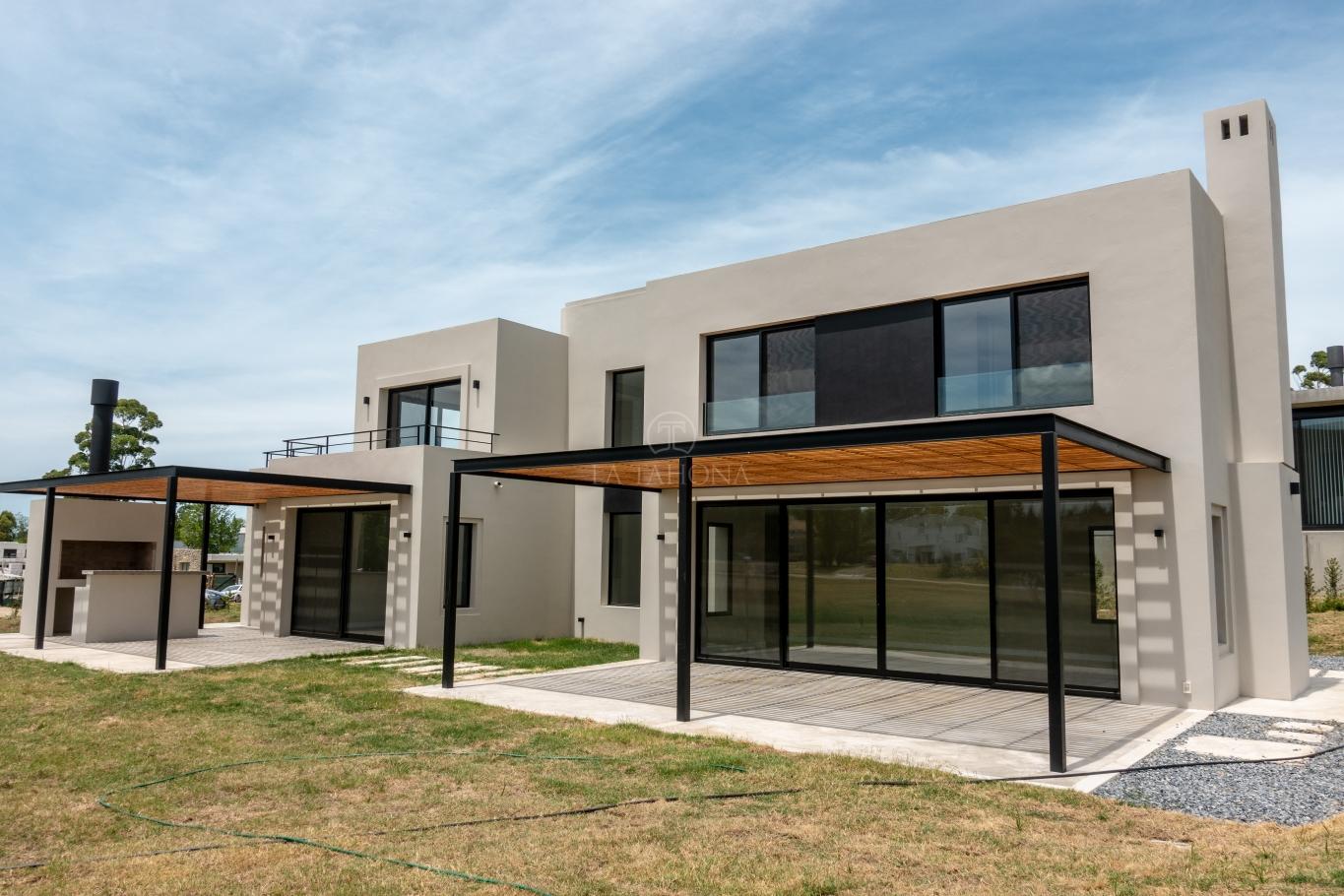 Casa en Altos de la Tahona, propiedad 266721 -Imagen 1