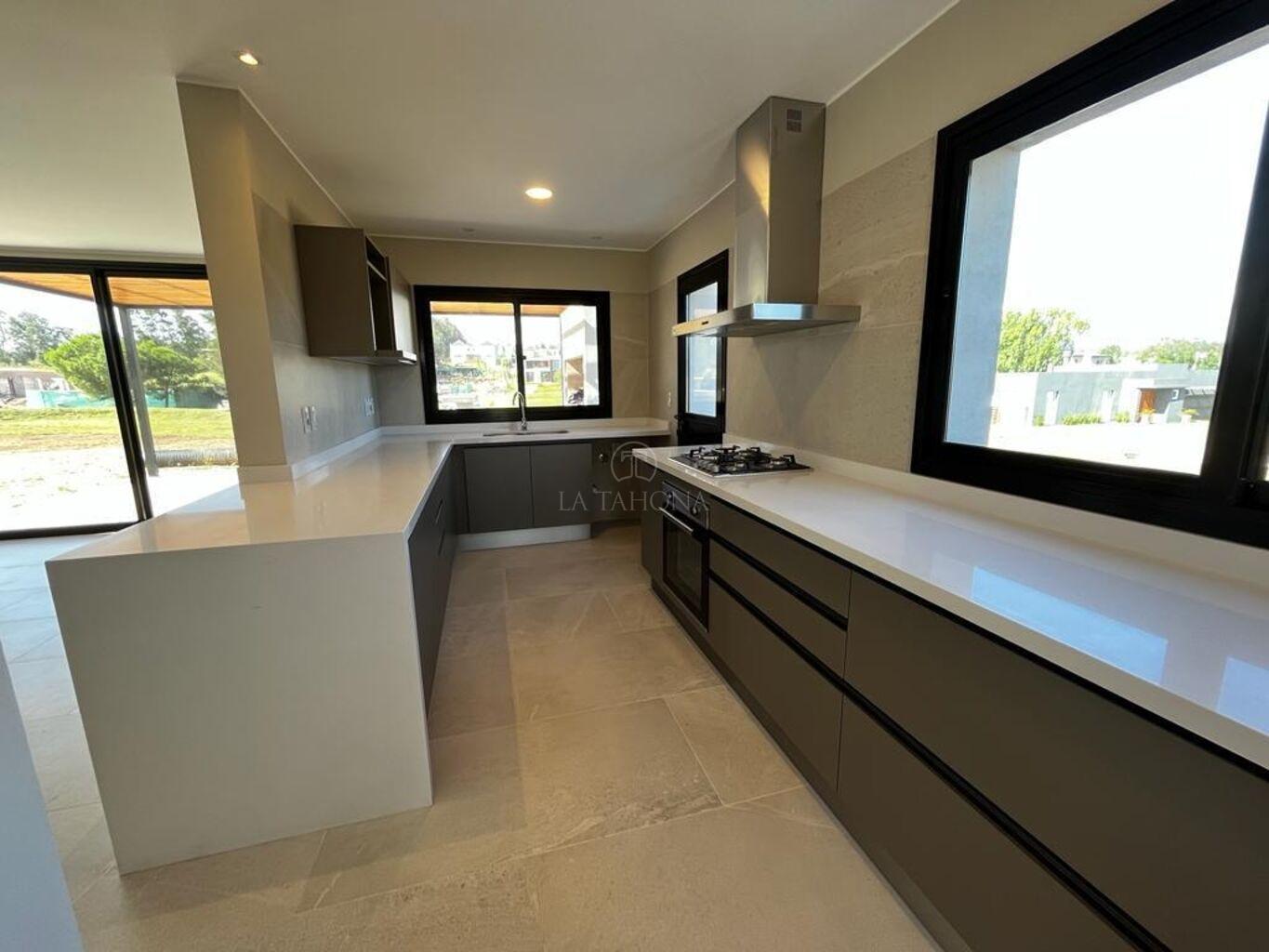 Casa en Altos de la Tahona, propiedad 266721 -Imagen 7