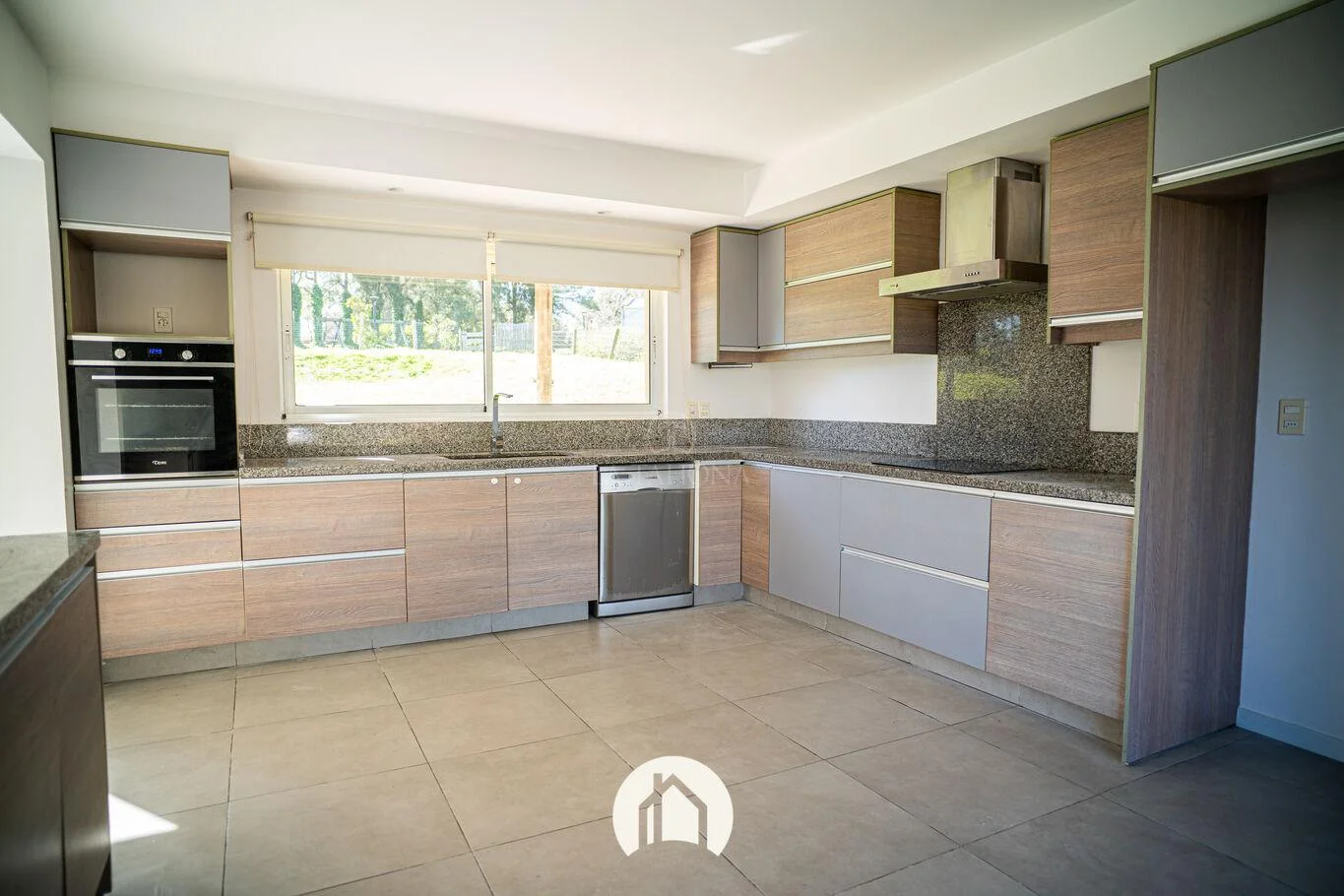 Casa en Altos de la Tahona, propiedad 285885 -Imagen 2