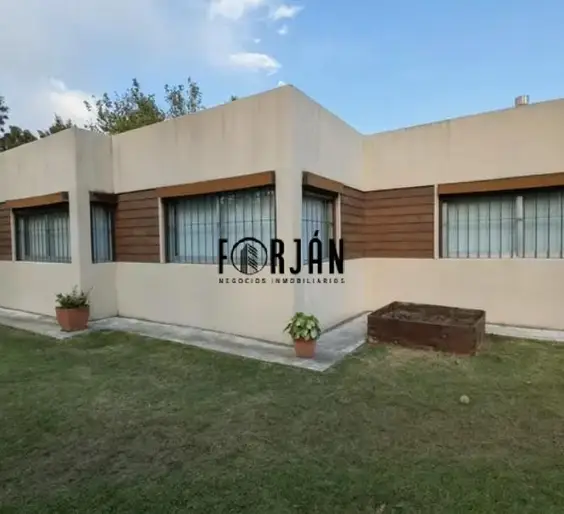 Casa en venta c/ cochera en Médanos de Solymar