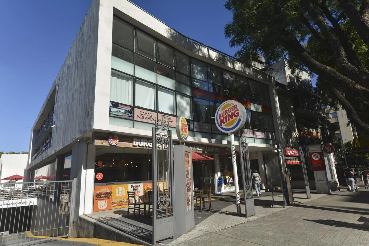 Oficina en Tres Cruces, propiedad 184363 -Imagen 7