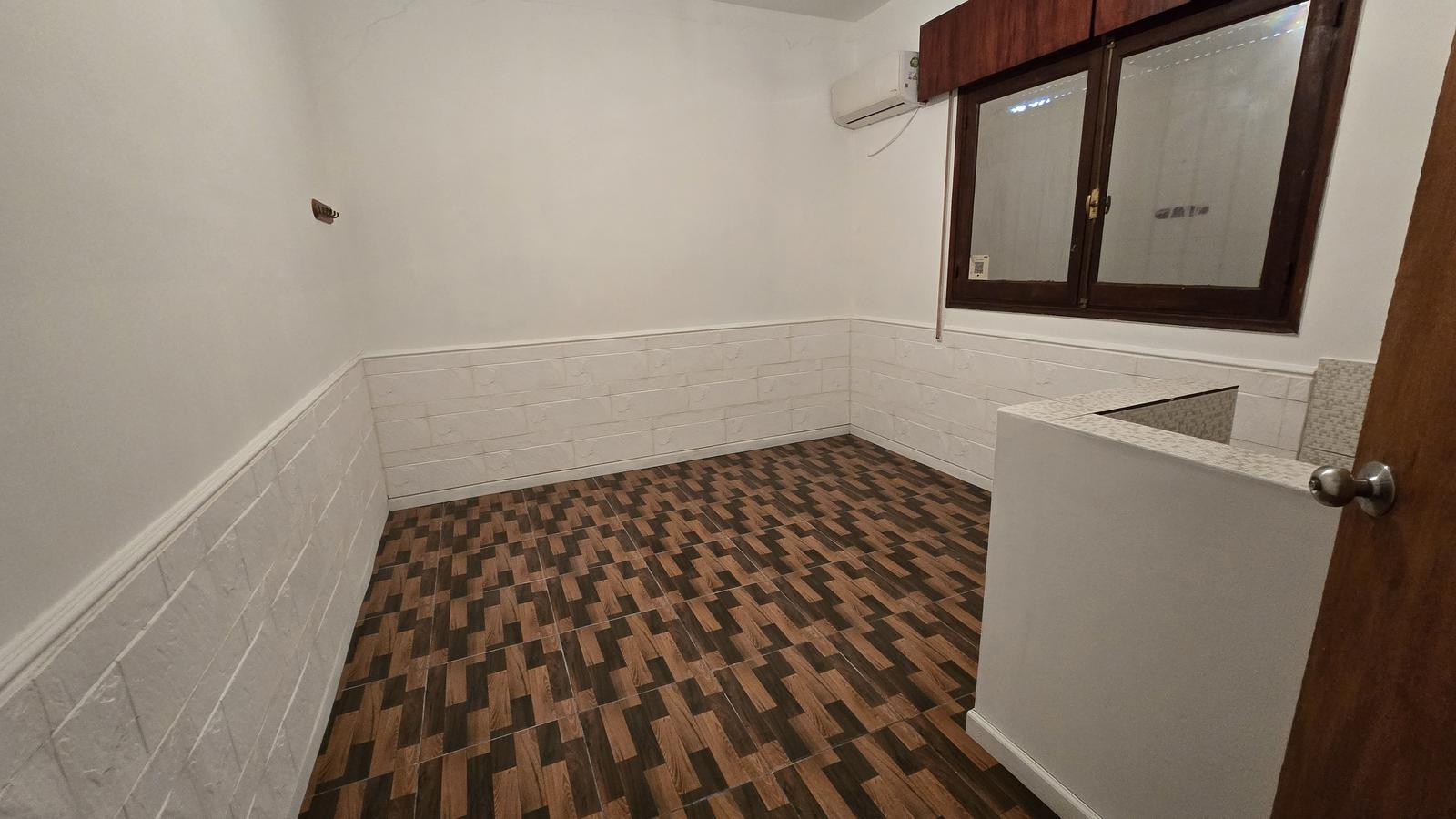 Local en Tres Cruces, propiedad 274958 -Imagen 3