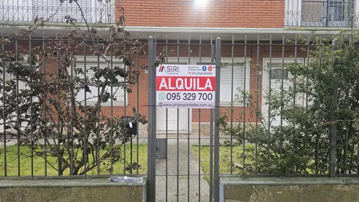 Casa de 2 dormitorios en alquiler, zona Cerrito