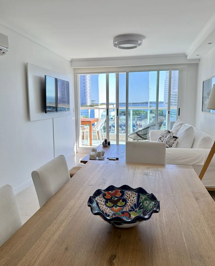 Apartamento en Playa Mansa, propiedad 187102 -Imagen 1