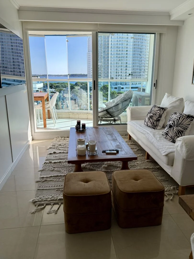 Apartamento en Playa Mansa, propiedad 187102 -Imagen 5