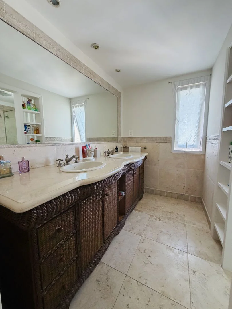 Apartamento en Playa Mansa, propiedad 256779 -Imagen 12