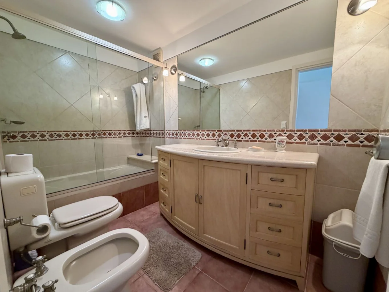 Apartamento en Playa Mansa, propiedad 256779 -Imagen 17