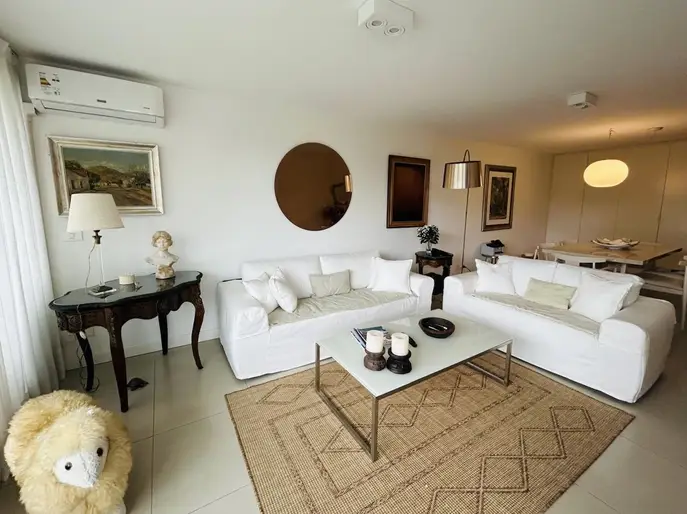Buen gusto y elegancia en este departamento de 3 dormitorios a pasos del mar