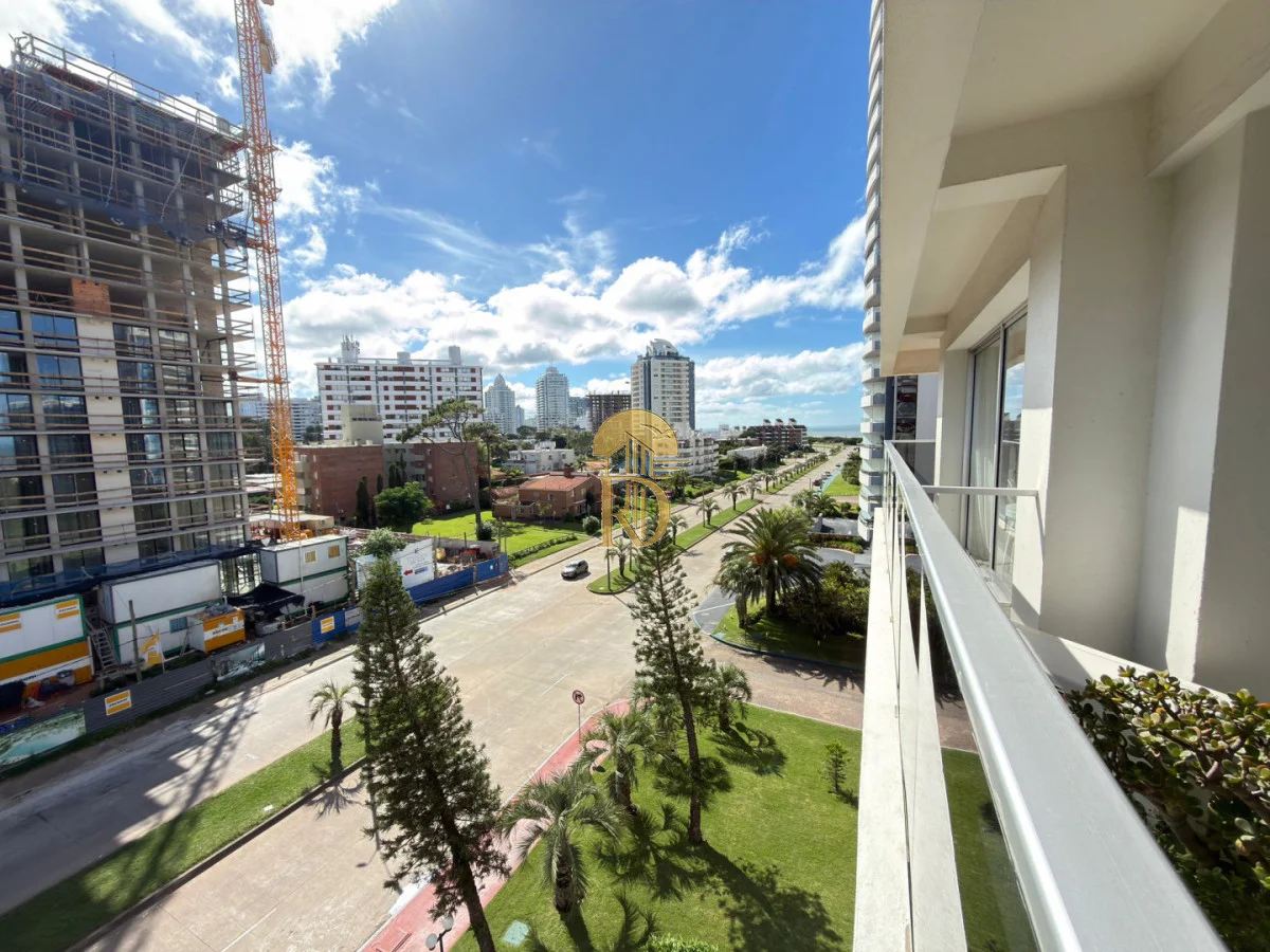 Apartamento en Av. Chiverta, propiedad 267619 -Imagen 3