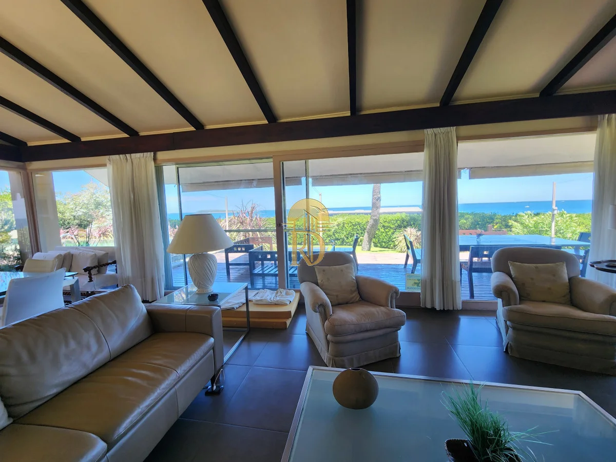 Casa en Playa Mansa, propiedad 267746 -Imagen 2