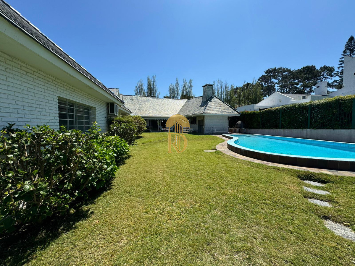 Casa en Playa Mansa, propiedad 267777 -Imagen 4