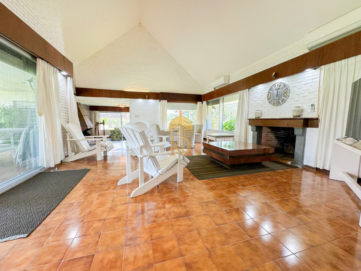 Casa en Playa Mansa, propiedad 267777 -Imagen 11