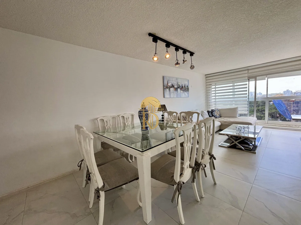 Apartamento en Av. Chiverta, propiedad 269479 -Imagen 1