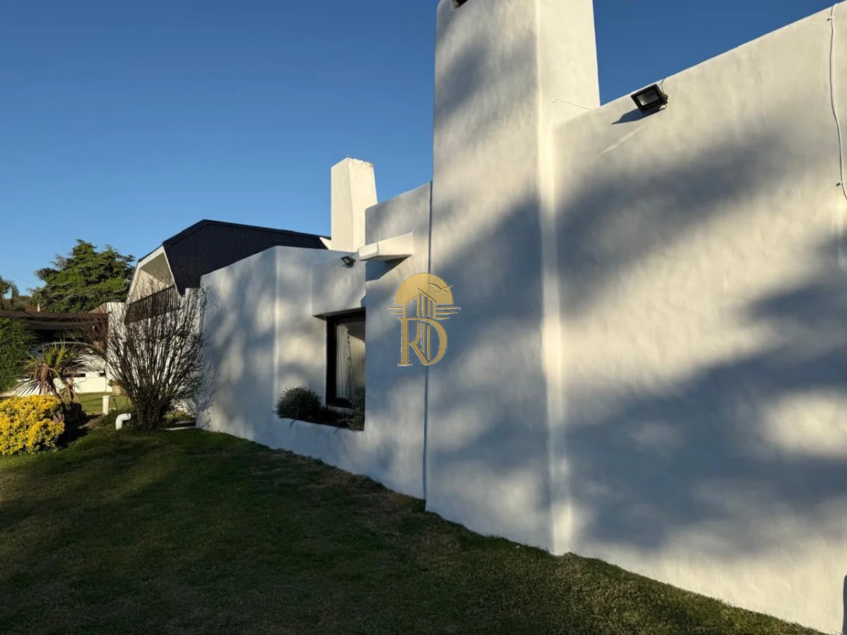 Casa en Playa Mansa, propiedad 274750 -Imagen 2