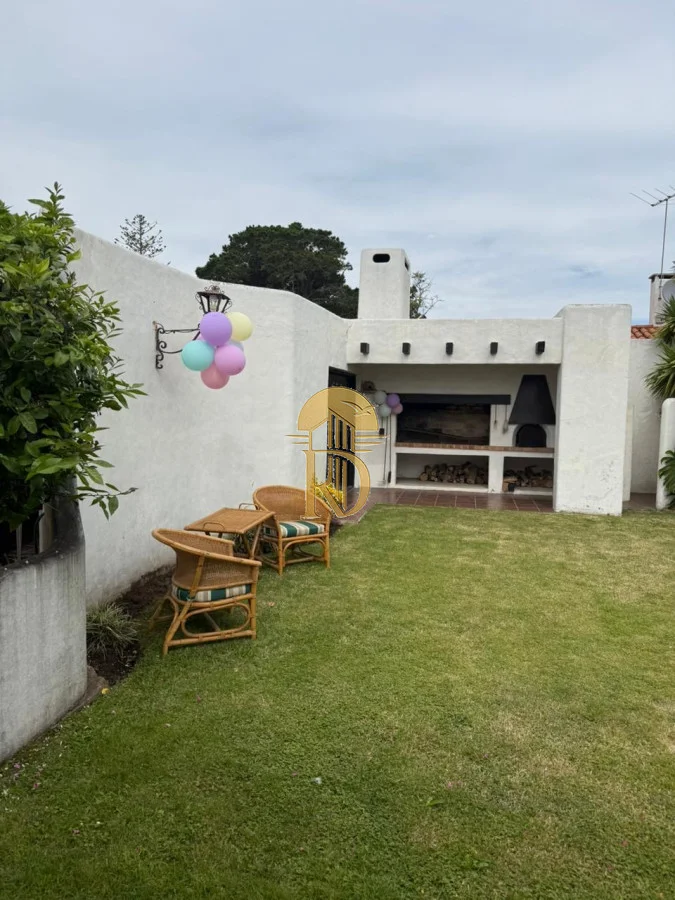 Casa en Playa Mansa, propiedad 274750 -Imagen 11