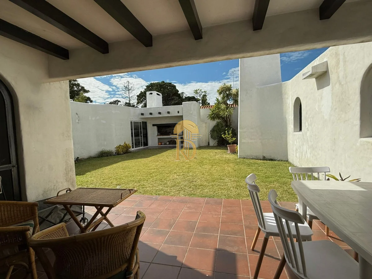 Casa en Playa Mansa, propiedad 274750 -Imagen 17