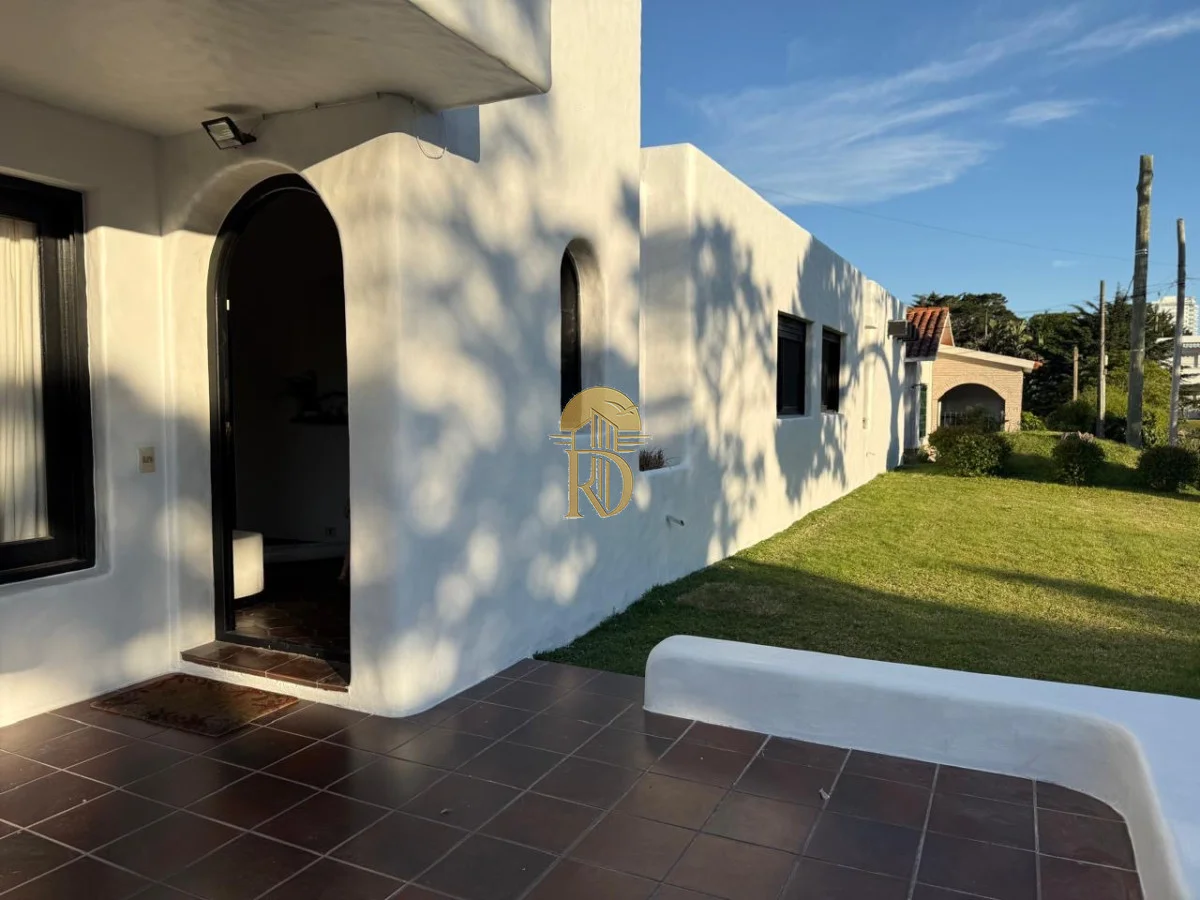 Casa en Playa Mansa, propiedad 274750 -Imagen 22